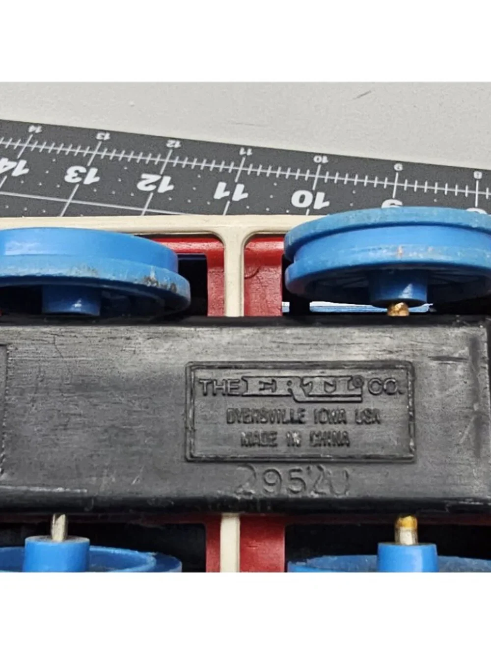 1985 Vtg. ERTL Large Push Along Thomas the Tank Engine Die Cast *Blue & Red